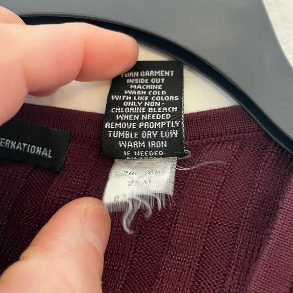 Vintage, Moda International, Fit & Flare, long sleeve, med., maroon, knit dress. - Picture 6 of 6